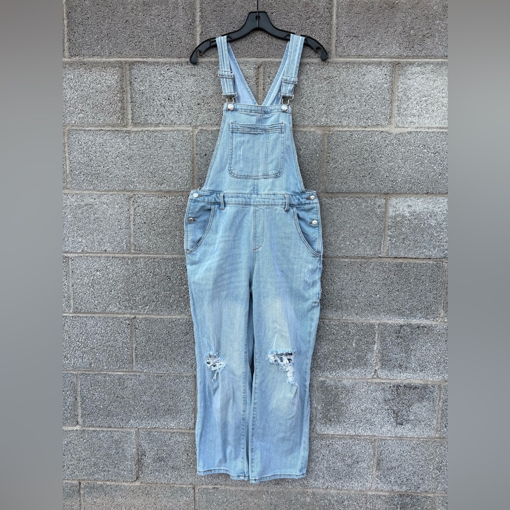 Wild Fable Light Wash Relaxed Fit Denim Distressed Jean Overalls Size Small